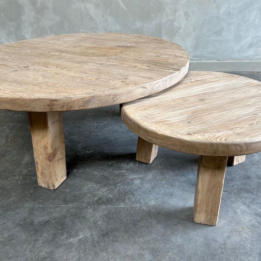 https://a.1stdibscdn.com/solid-round-reclaimed-elm-wood-2-piece-nesting-coffee-table-set-for-sale-picture-7/f_18223/1686799793961/mobilejpegupload_F8D82052273E49C88A86BB230261C6E2_master.jpg