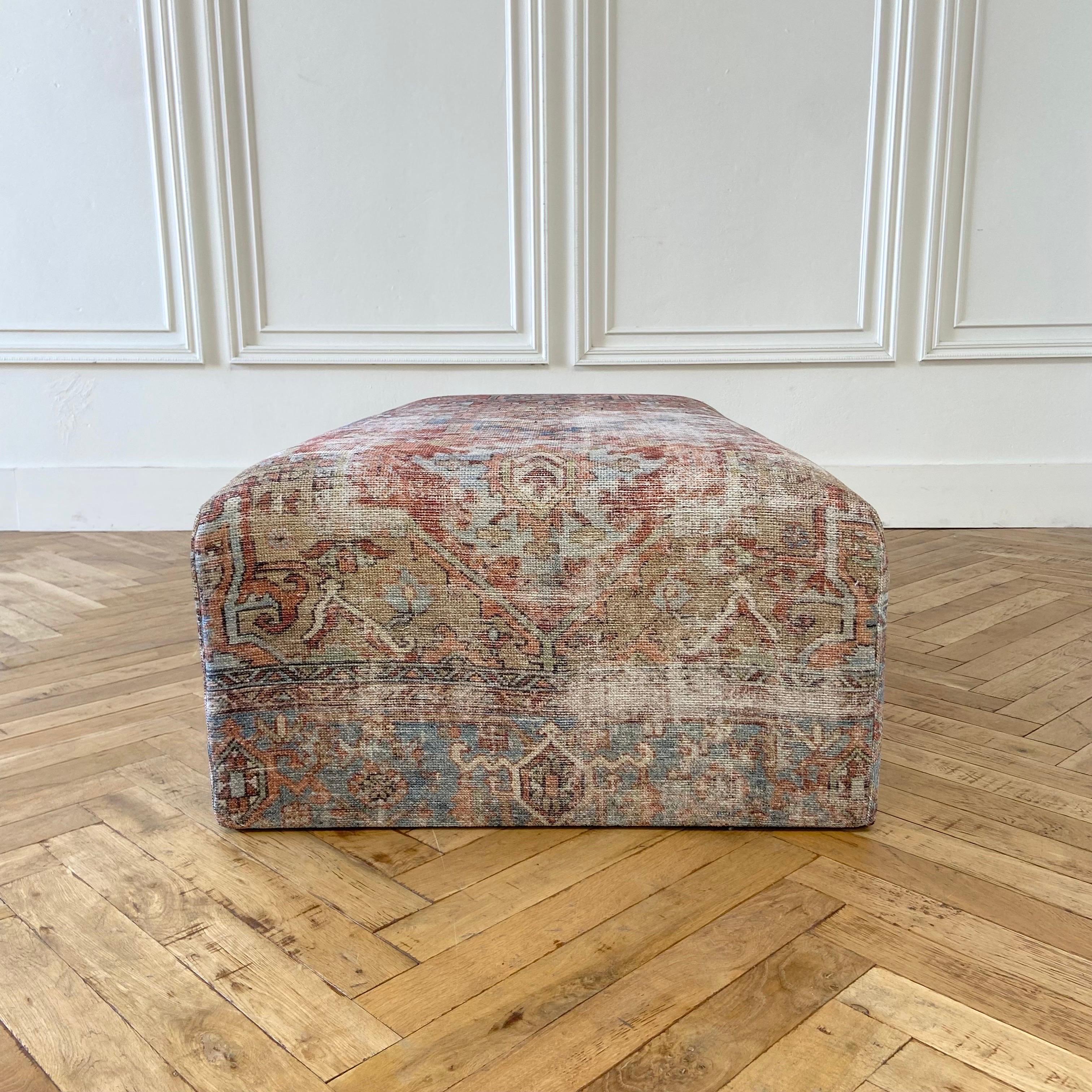 https://a.1stdibscdn.com/custom-made-cube-style-rug-cocktail-ottoman-for-sale-picture-8/f_18223/1647468597275/mobilejpegupload_FE45B522D2994E5F8E1AAAE80D54A0CB_master.jpg