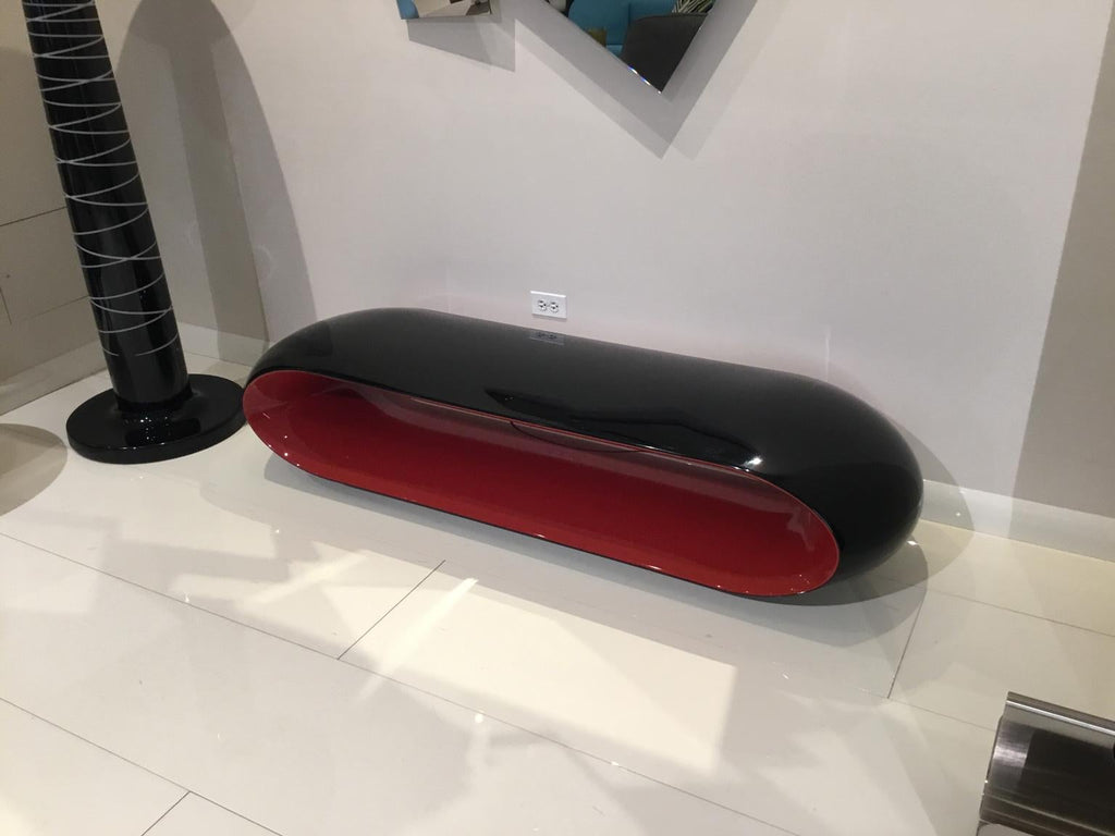 https://a.1stdibscdn.com/indoor-outdoor-black-red-glossy-lacquered-bench-by-christophe-pillet-for-sale-picture-4/f_37243/f_181289521582837260973/mobili_mobel_loop_4_master.jpg