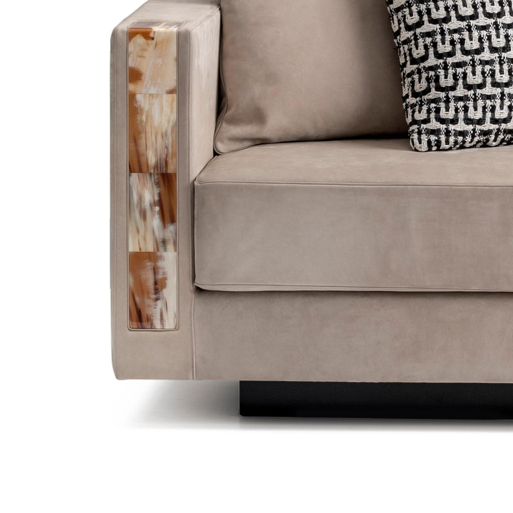 https://a.1stdibscdn.com/zeus-sofa-upholstered-in-nabuk-leather-with-armrests-in-horn-mod-6085l-for-sale-picture-3/f_50102/f_175242211578644729336/mod_6085_dt_master.jpg