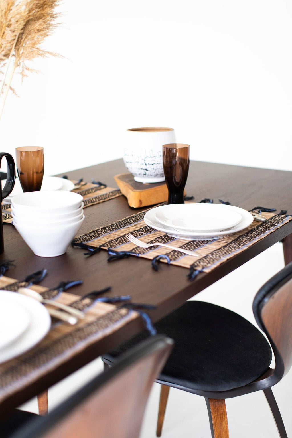 https://a.1stdibscdn.com/modern-dining-table-the-new-york-table-for-sale-picture-12/f_9720/f_111258011529434639085/modern_dining_table_012_master.jpg
