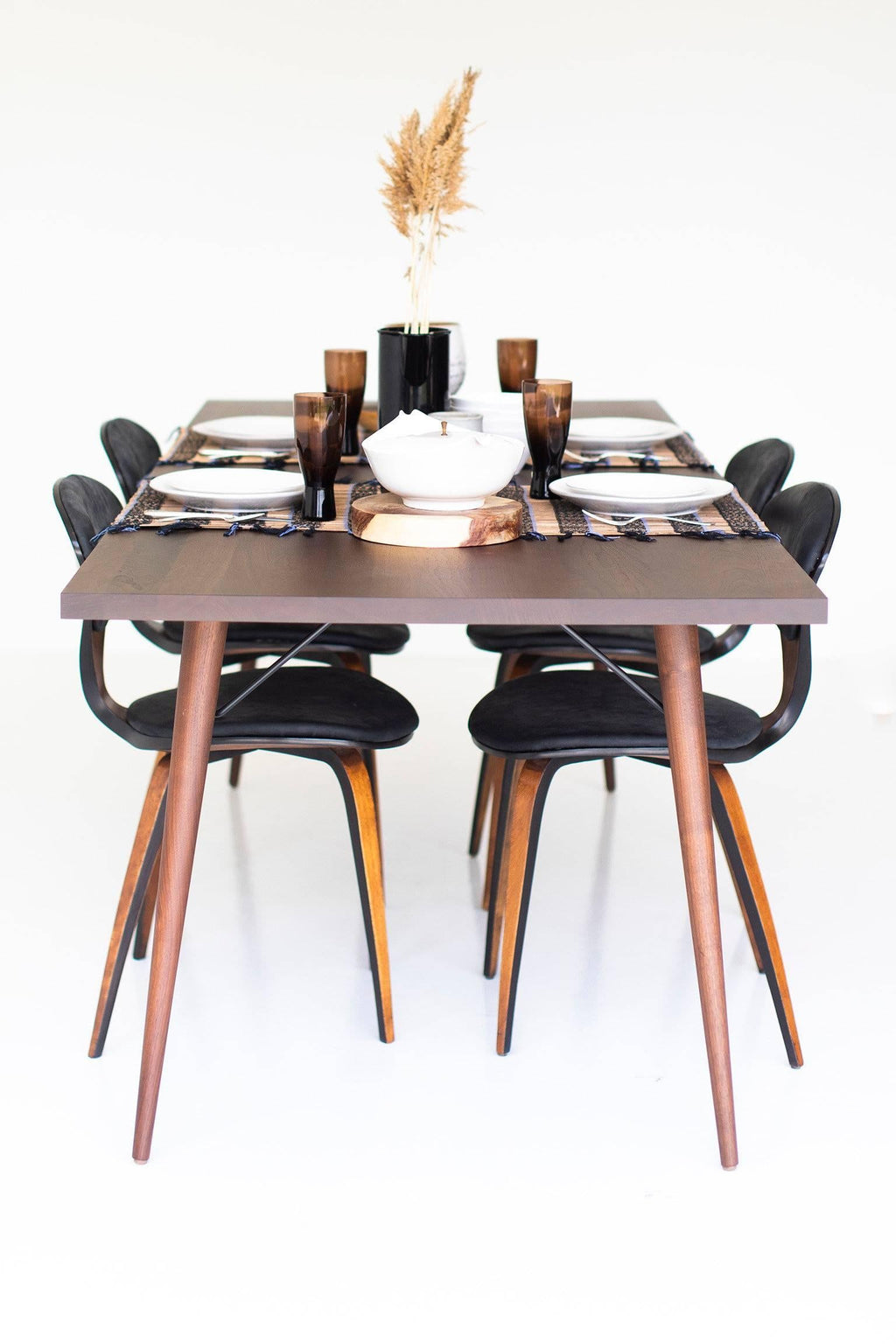 https://a.1stdibscdn.com/modern-dining-table-the-new-york-table-for-sale-picture-6/f_9720/f_111258011529434606508/modern_dining_table_06_master.jpg