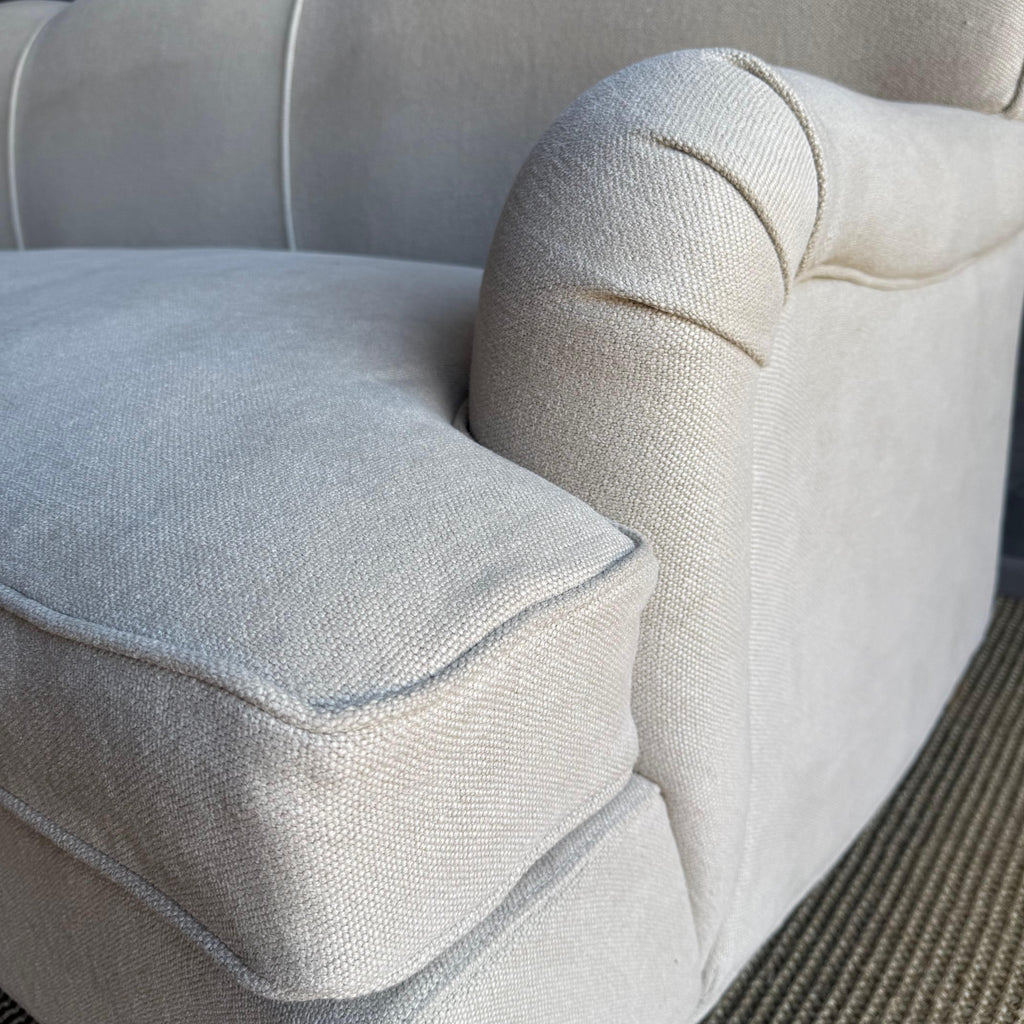https://a.1stdibscdn.com/modern-english-sofa-in-a-heavy-weight-stone-washed-natural-linen-down-cushion-for-sale-picture-8/f_18223/f_416014621744144812006/modern_english_sofa3_master.JPG