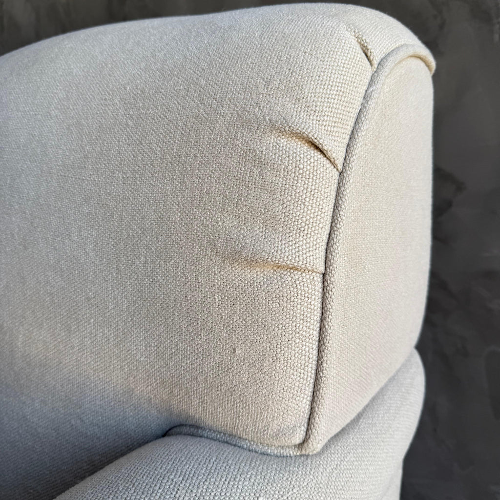 https://a.1stdibscdn.com/modern-english-sofa-in-a-heavy-weight-stone-washed-natural-linen-down-cushion-for-sale-picture-9/f_18223/f_416014621744144813177/modern_english_sofa4_master.JPG