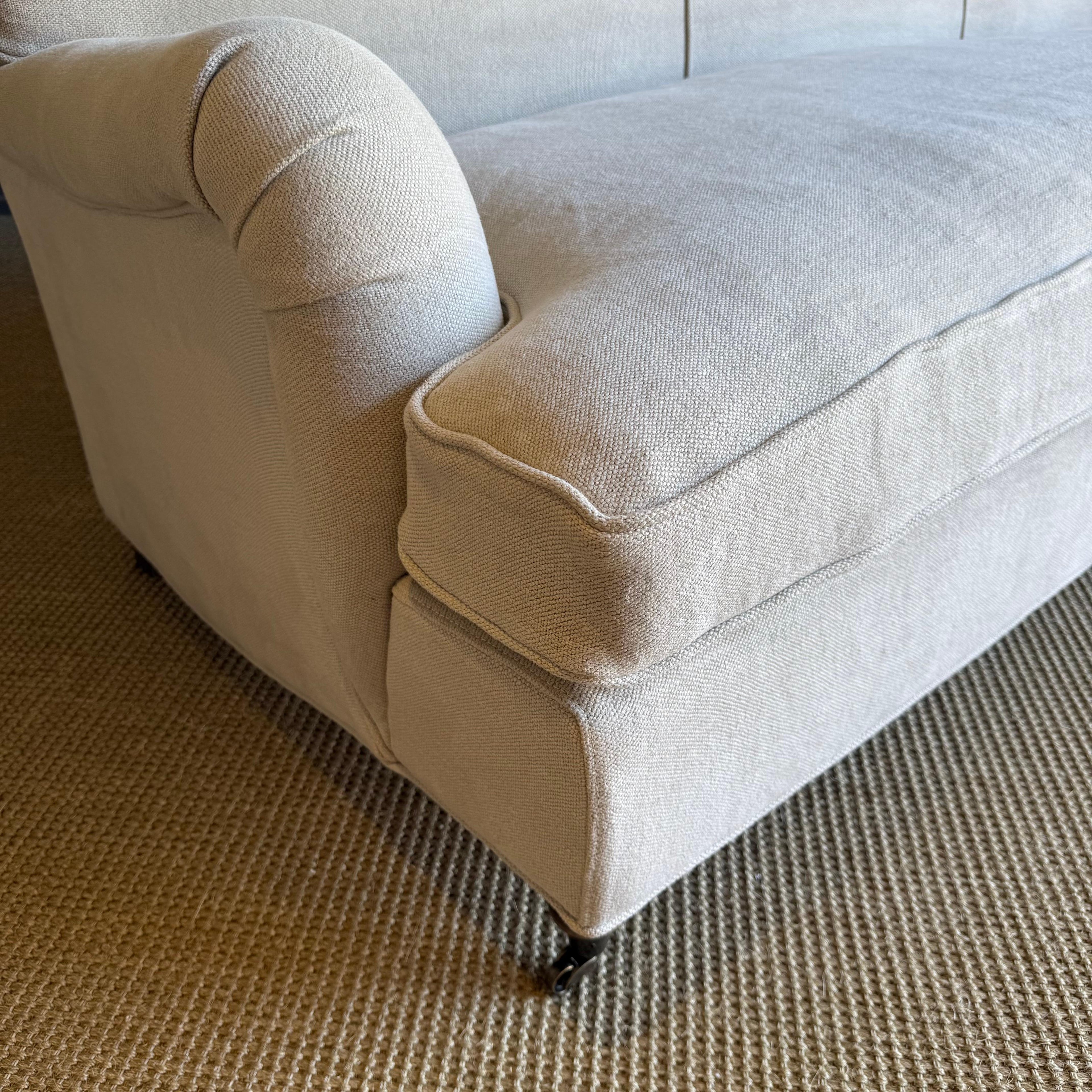 https://a.1stdibscdn.com/modern-english-sofa-in-a-heavy-weight-stone-washed-natural-linen-down-cushion-for-sale-picture-12/f_18223/f_416014621744144842439/modern_english_sofa8_master.jpg