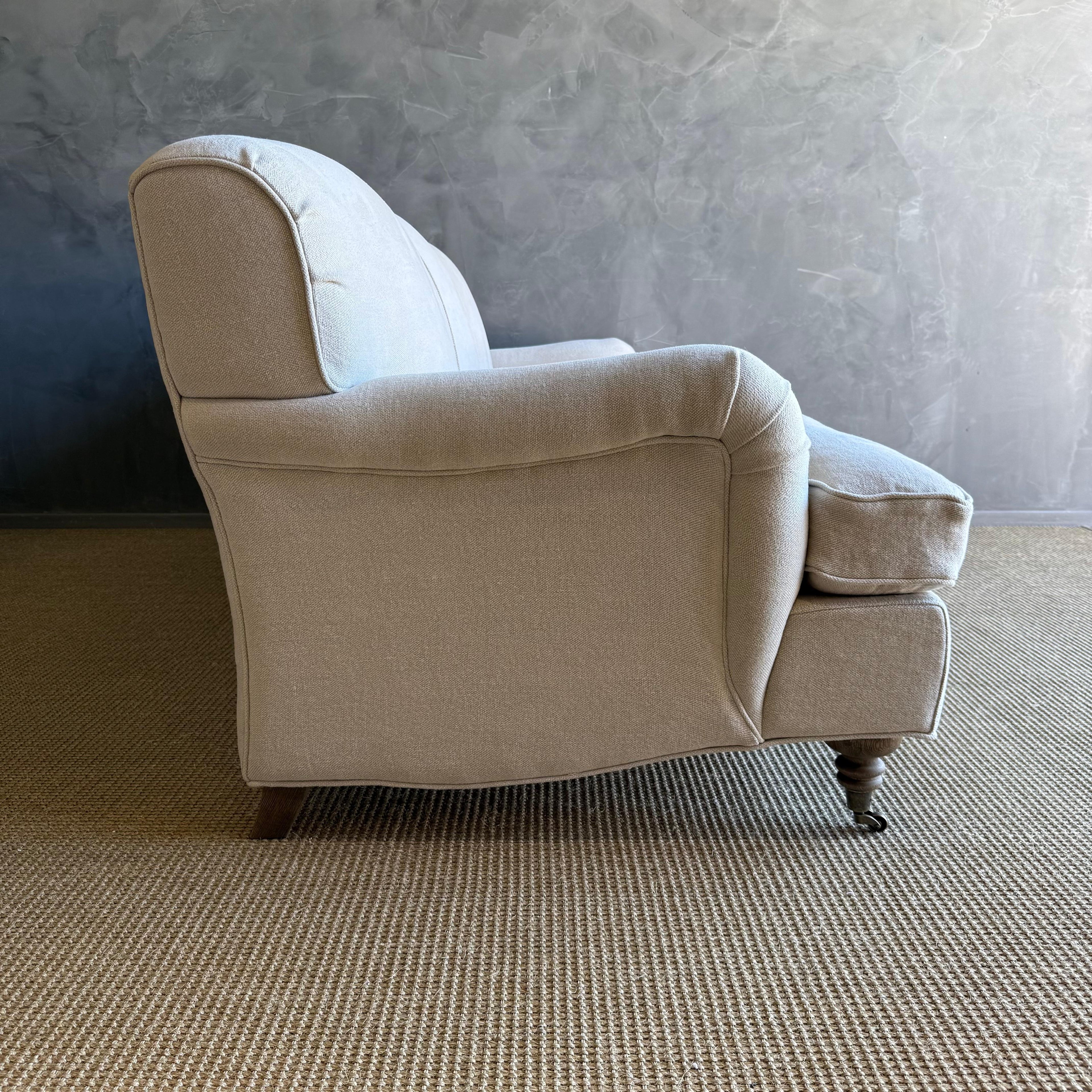 https://a.1stdibscdn.com/modern-english-sofa-in-a-heavy-weight-stone-washed-natural-linen-down-cushion-for-sale-picture-13/f_18223/f_416014621744144846449/modern_english_sofa9_master.jpg