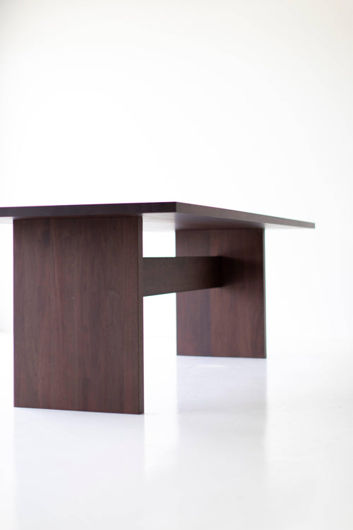 https://a.1stdibscdn.com/modern-walnut-dining-table-the-toyko-table-for-sale-picture-4/f_9720/1529434148438/modern_walnut_dining_table_04_master.jpg