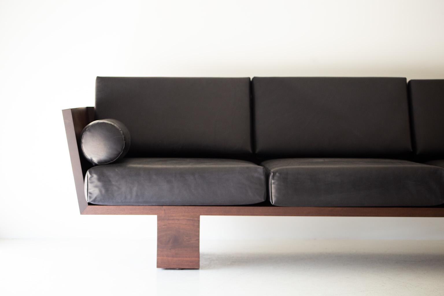 https://a.1stdibscdn.com/modern-walnut-leather-sofa-the-suelo-for-sale-picture-5/f_9720/f_287285421652977807117/modern_walnut_leather_sofa_suelo_05_master.jpg