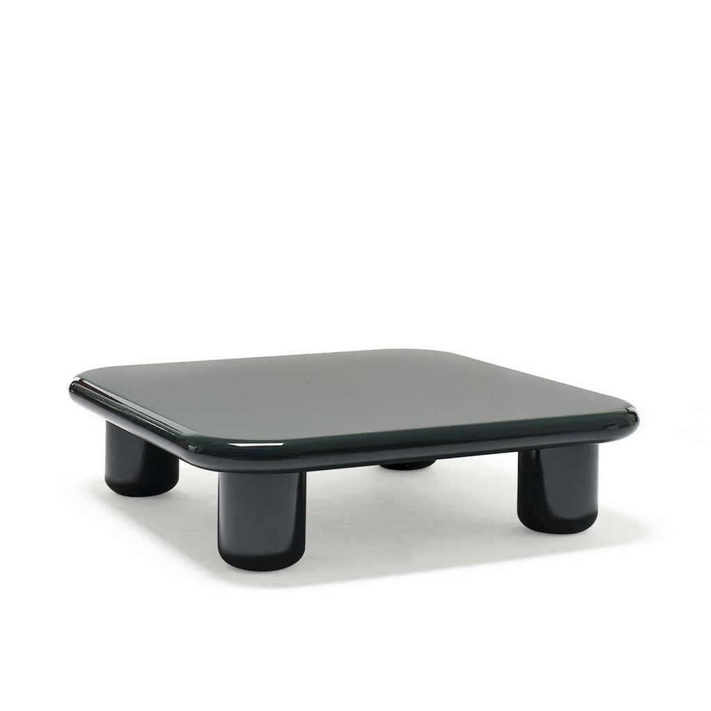 https://a.1stdibscdn.com/coffee-table-mogg-bilbao-glossy-lacquered-120120-cm-472d-472-inch-for-sale-picture-3/f_105752/f_479847021765652949857/mogg_table_BILBAO_04_master.jpg