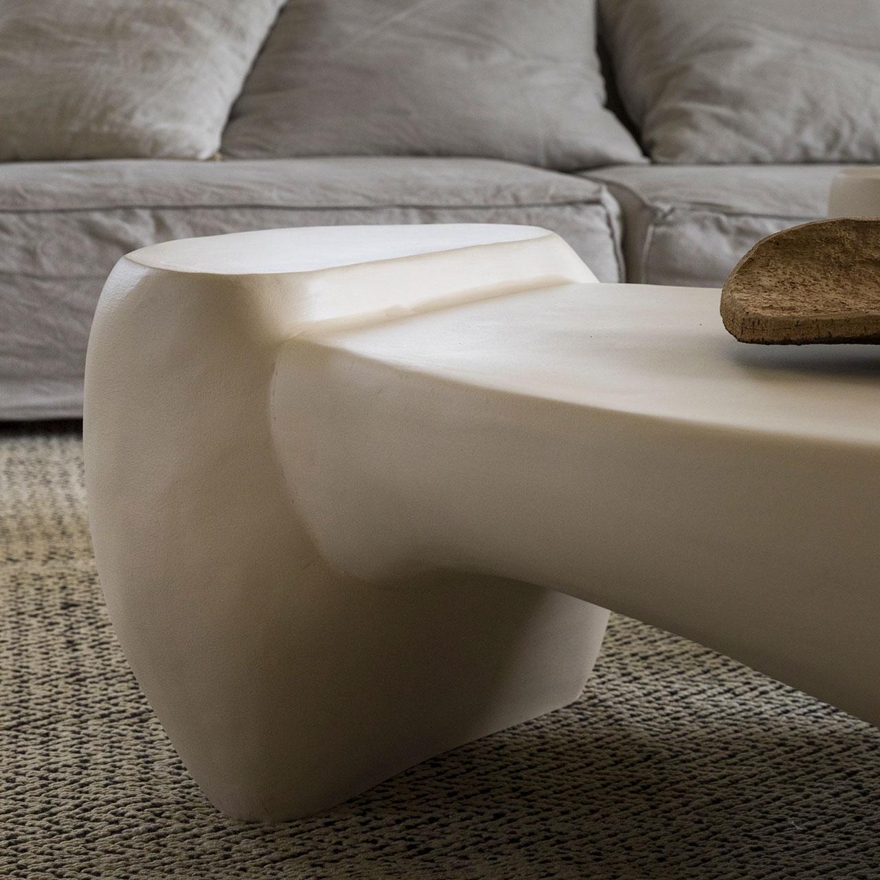 https://a.1stdibscdn.com/coffee-table-mogg-dune-big-w-112-cm-441-inch-ivory-for-sale-picture-6/f_105752/f_480074221765826587518/mogg_table_dune_08_master.jpg