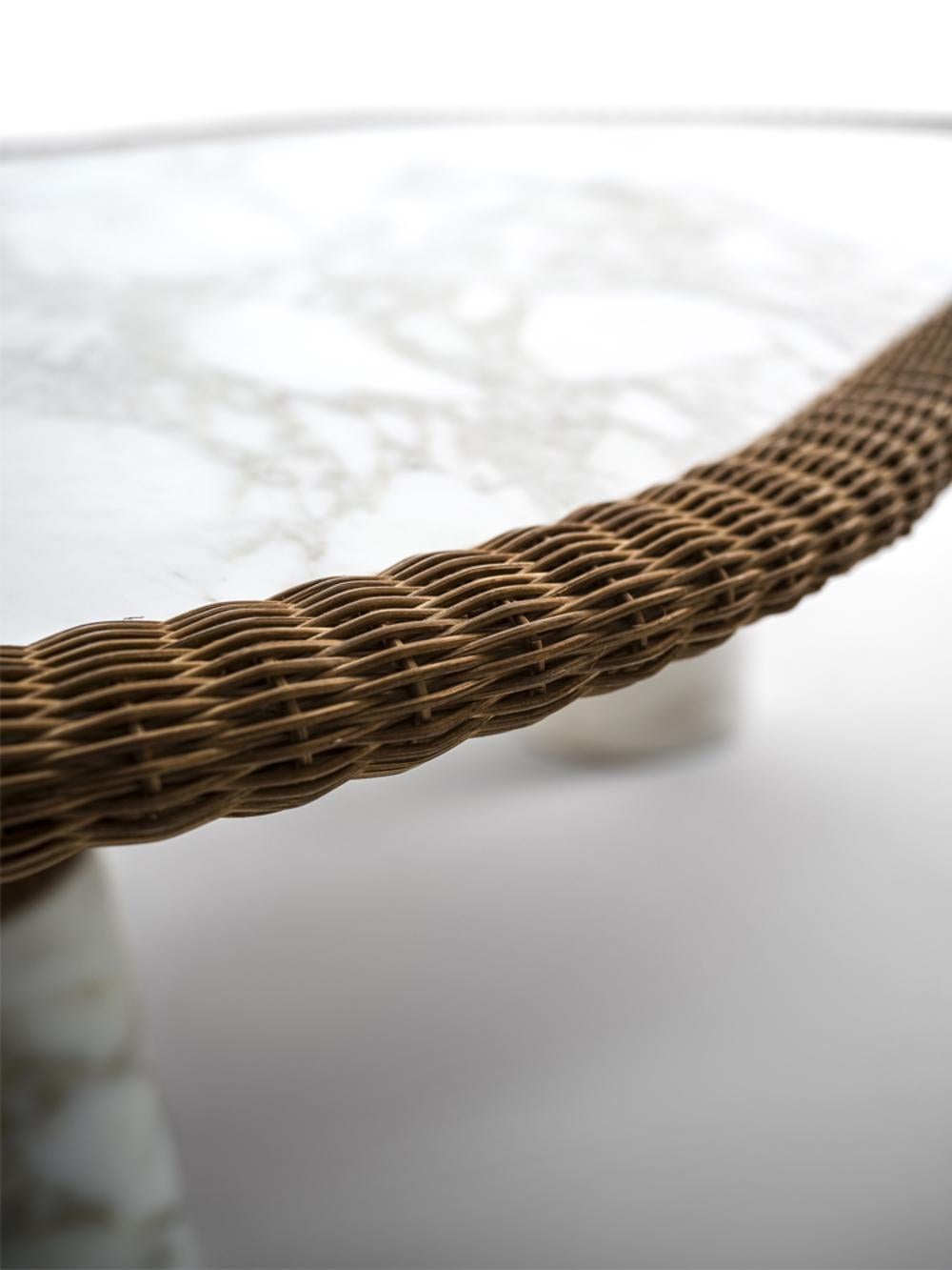 https://a.1stdibscdn.com/sculpted-marble-amazonas-dining-table-giorgio-bonaguro-for-sale-picture-5/f_12192/f_325858421675458416186/morfosi_amazonas_by_bonaguro_4_master.jpg