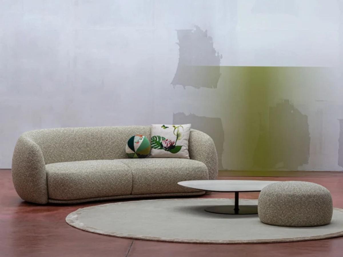 https://a.1stdibscdn.com/moroso-pacific-2-seater-sofa-in-sand-by-patricia-urquiola-for-sale-picture-3/f_16392/f_466914621758103267329/moroso_pacific_2_master.jpg