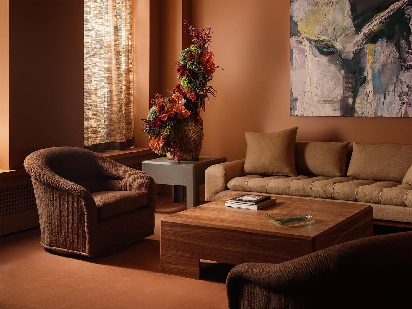 https://a.1stdibscdn.com/lawson-fenning-morro-sofa-green-tufted-cushions-solid-walnut-modern-couch-for-sale-picture-2/f_8060/f_444634721777399675175/morrosofa_clearmancoffee_huxleyswivel_guestend_master.jpeg