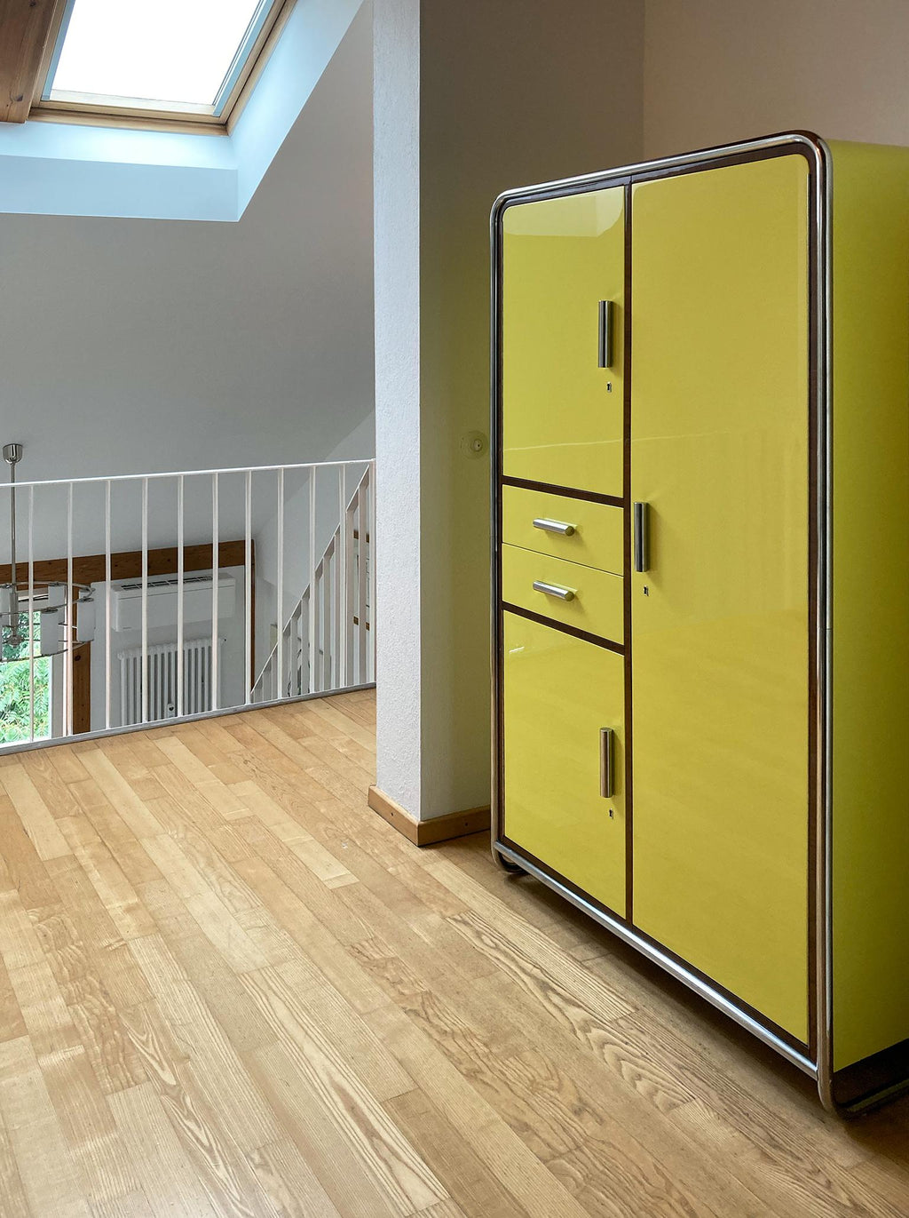 https://a.1stdibscdn.com/modernist-tubular-steel-cabinet-lacquered-and-veneered-wood-customizable-for-sale-picture-4/f_19723/f_406290321721453091774/mth_master.jpg