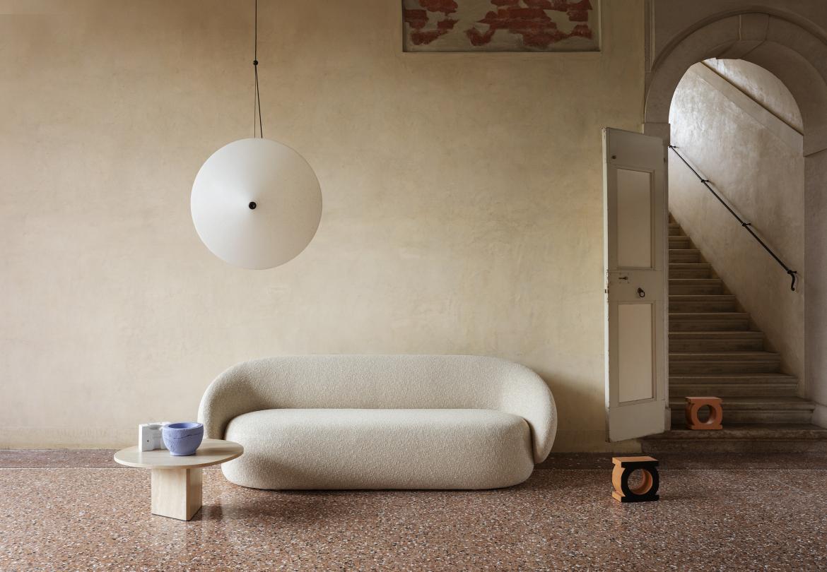 https://a.1stdibscdn.com/miniforms-nebulone-sofa-by-e-ggs-for-sale-picture-2/f_16392/f_441184121742408106410/nebulone_7991102501201229_master.jpg