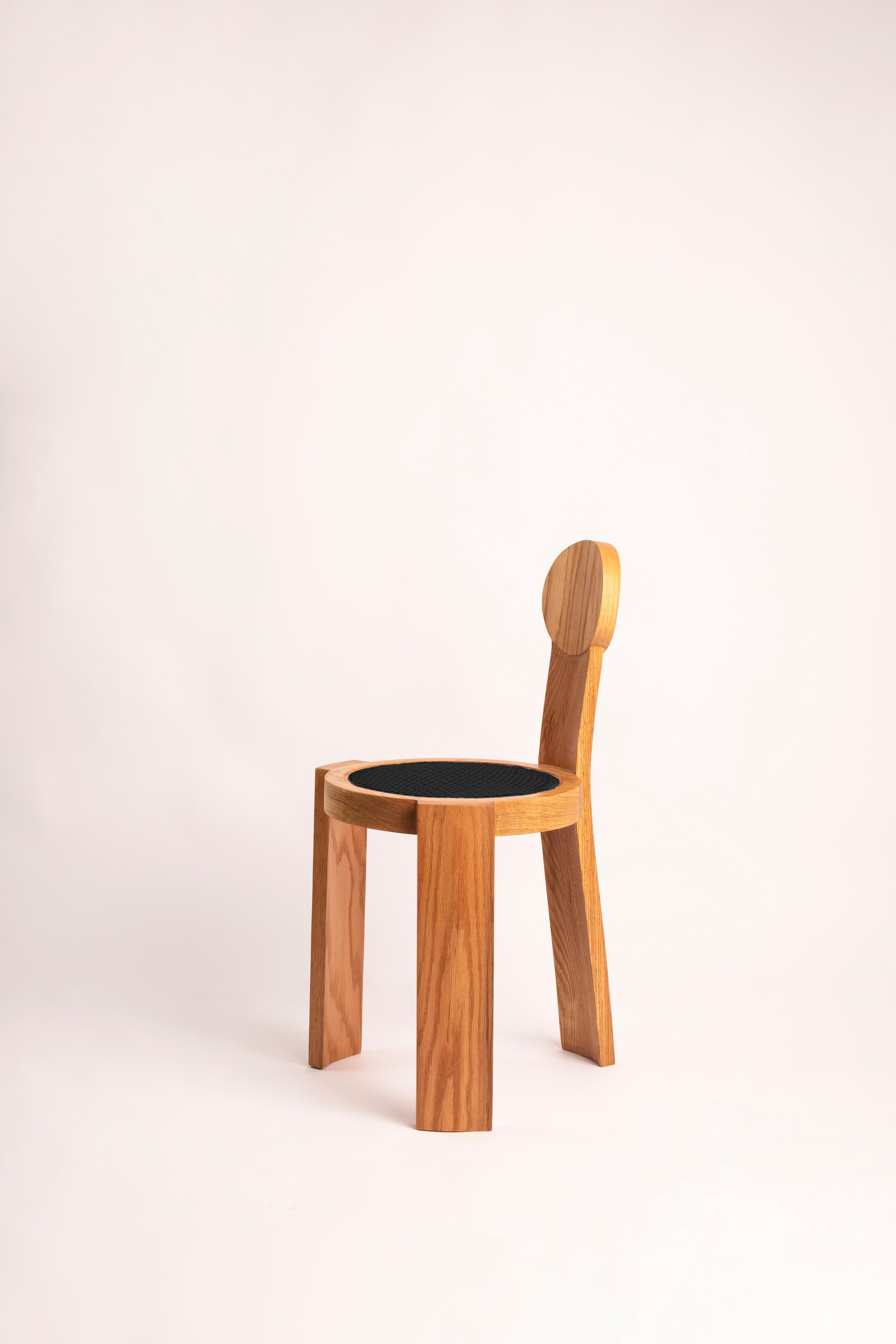 https://a.1stdibscdn.com/chair-d-for-sale-picture-11/f_74392/f_338678821681827770758/negro_master.jpg