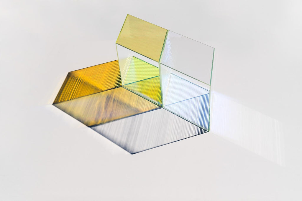 https://a.1stdibscdn.com/glass-rho-square-40-coffee-table-sebastian-scherer-for-sale-picture-7/f_12192/f_337540521681232156352/neocraft_com_2019_06_05_14_07_51_293073_master.jpg