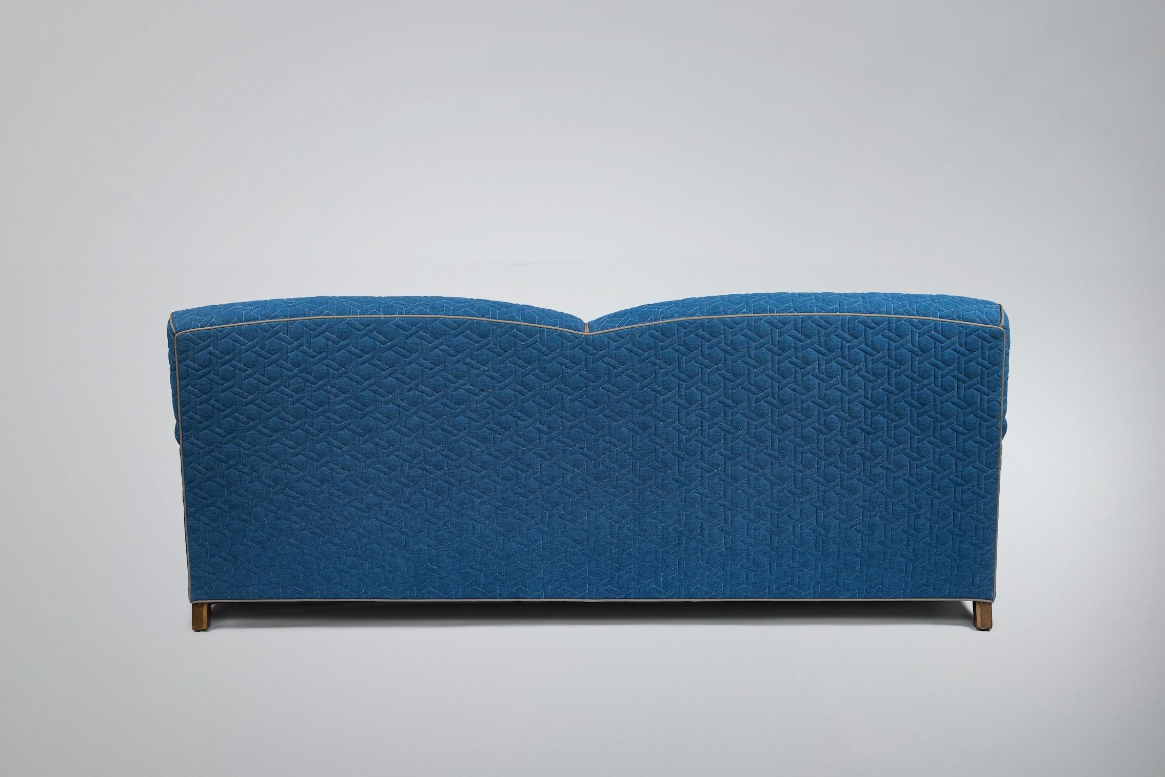 https://a.1stdibscdn.com/roll-arm-carl-sofa-with-tight-back-and-hand-carved-feet-by-martin-and-brockett-for-sale-picture-3/f_50711/f_411558821724283556255/new_upholstery_edited_14_master.jpg