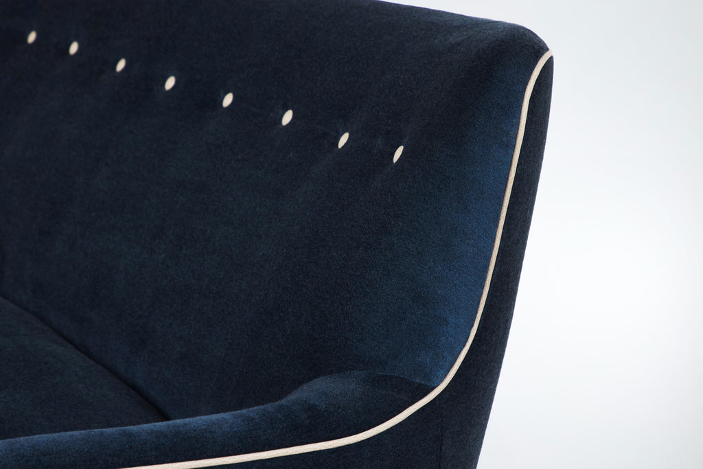 https://a.1stdibscdn.com/ann-sofa-modern-curved-tight-back-and-seat-by-martin-and-brockett-for-sale-picture-6/f_50711/f_411556921724281584998/new_upholstery_edited_39_master.jpg