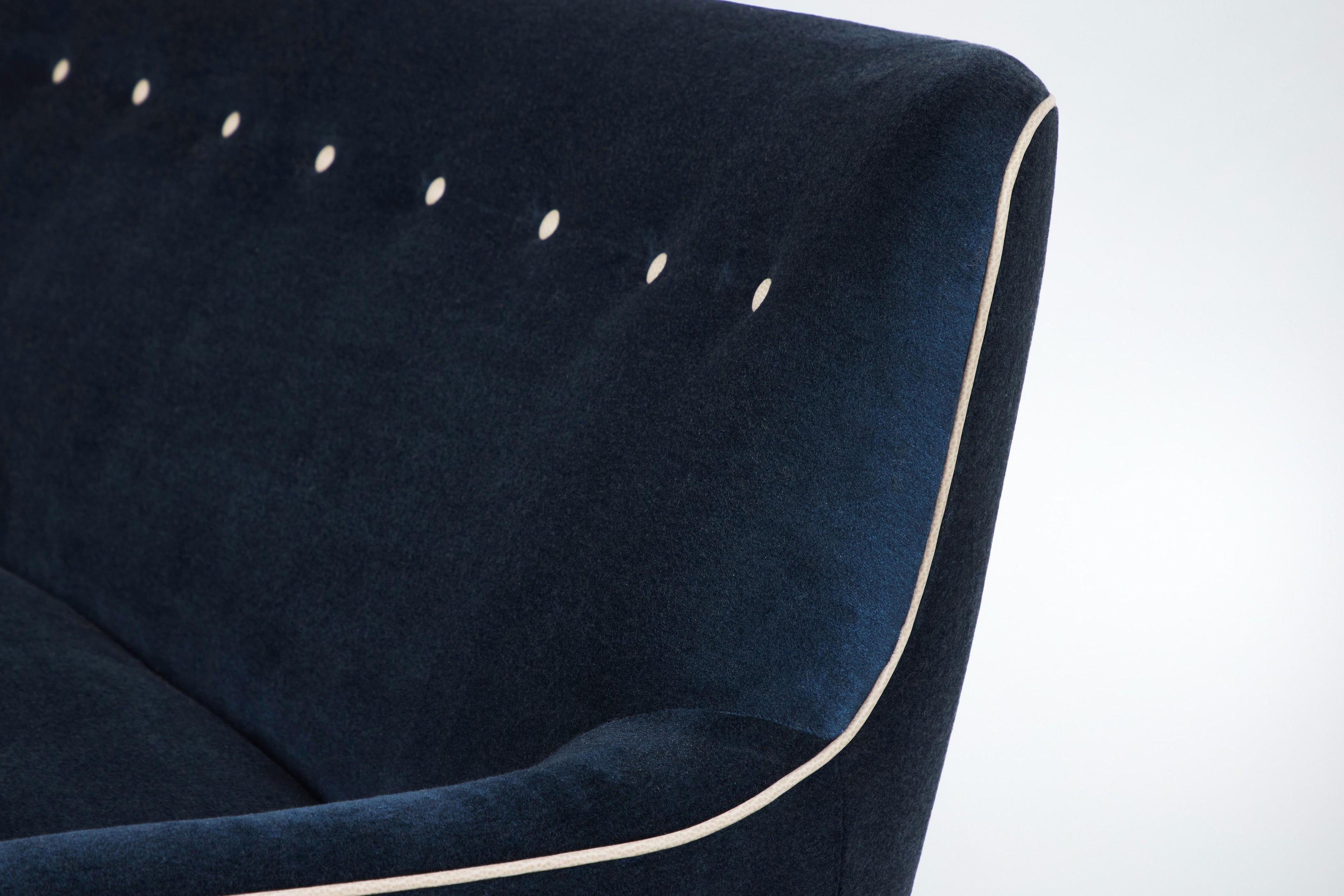 https://a.1stdibscdn.com/ann-sofa-modern-curved-tight-back-and-seat-by-martin-and-brockett-for-sale-picture-6/f_50711/f_411556921724281584998/new_upholstery_edited_39_master.jpg