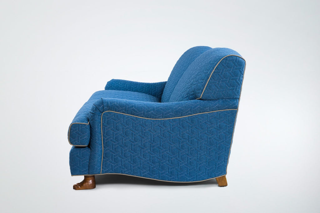 https://a.1stdibscdn.com/roll-arm-carl-sofa-with-tight-back-and-hand-carved-feet-by-martin-and-brockett-for-sale-picture-7/f_50711/f_411558821724283556055/new_upholstery_edited_70_master.jpg