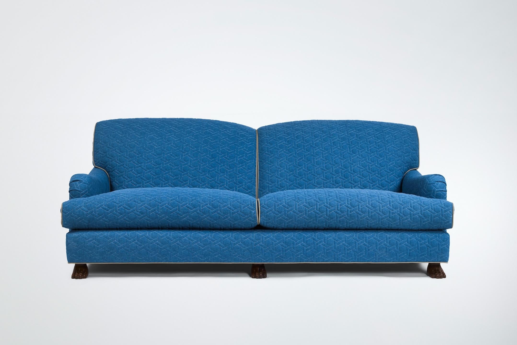 https://a.1stdibscdn.com/roll-arm-carl-sofa-with-tight-back-and-hand-carved-feet-by-martin-and-brockett-for-sale-picture-8/f_50711/f_411558821724283559651/new_upholstery_edited_72_master.jpg