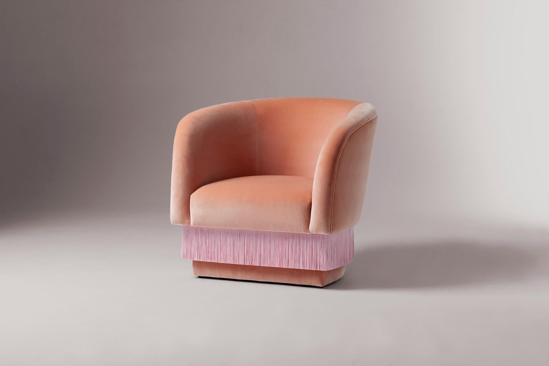 https://a.1stdibscdn.com/la-folie-armchair-for-sale-picture-2/f_54242/f_209088521602171846216/nlj1c80mzmnduww5lejiz_master.jpg