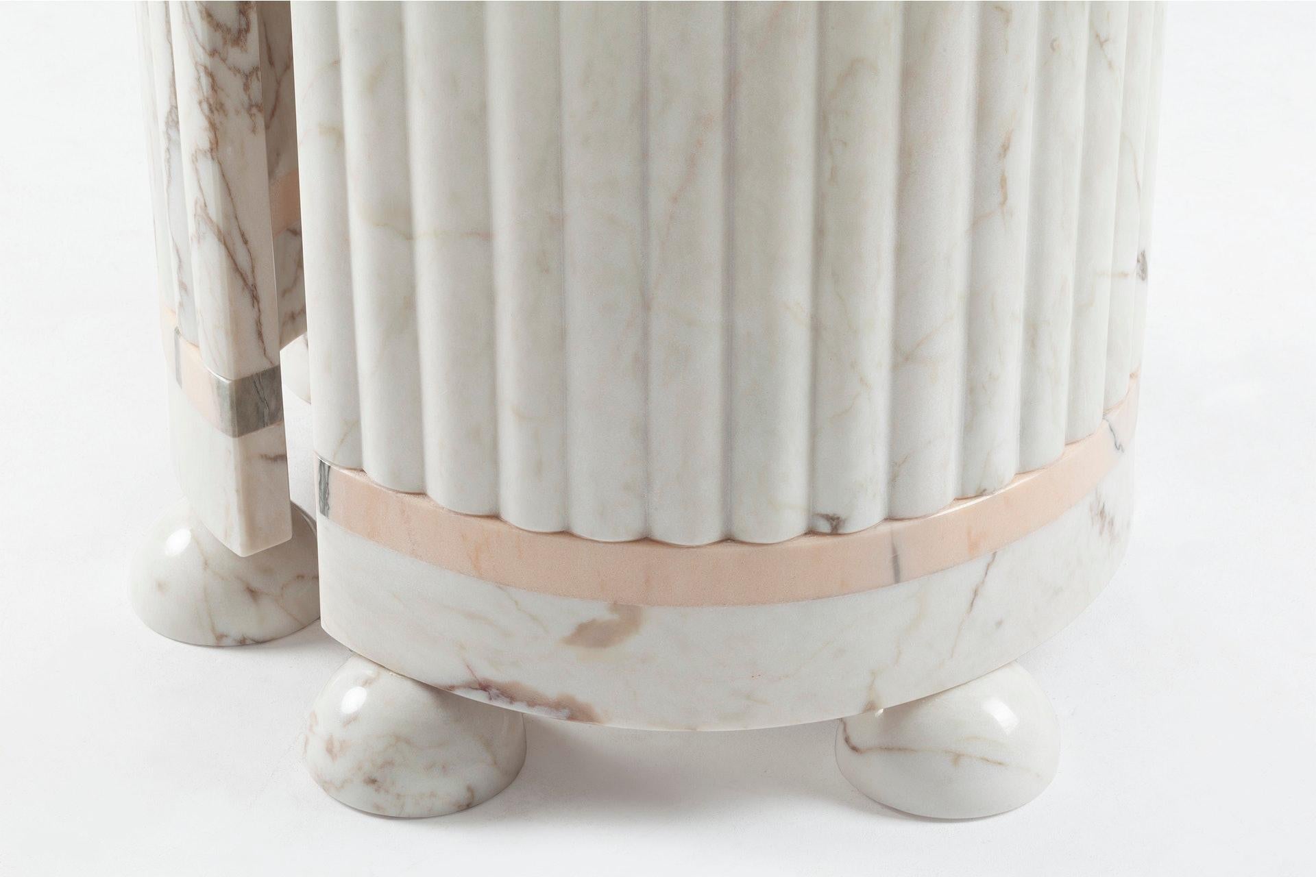 https://a.1stdibscdn.com/memphis-dining-table-for-sale-picture-4/f_54242/f_211147321603451165110/noodfms5uunnhfl6yab1t_master.jpg