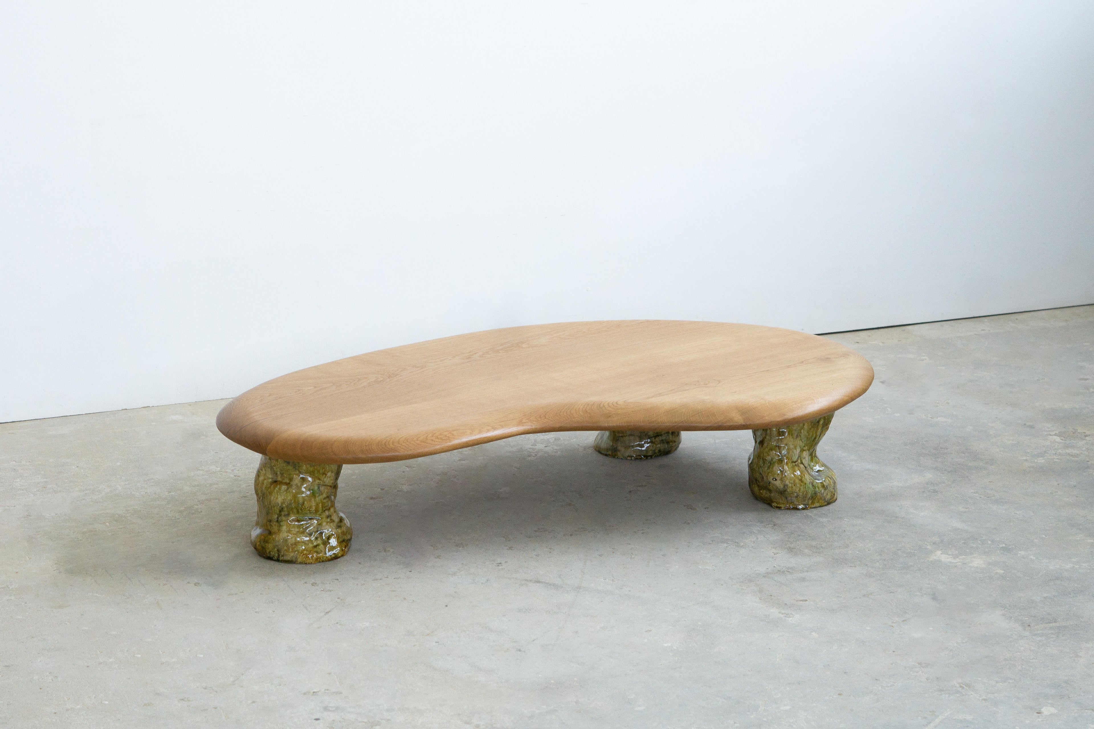 https://a.1stdibscdn.com/sculptural-coffee-table-white-oak-glazed-ceramic-for-sale-picture-2/f_90922/f_485405821769544144086/oak_ceramic_coffee_table_knysch_01_master.jpg