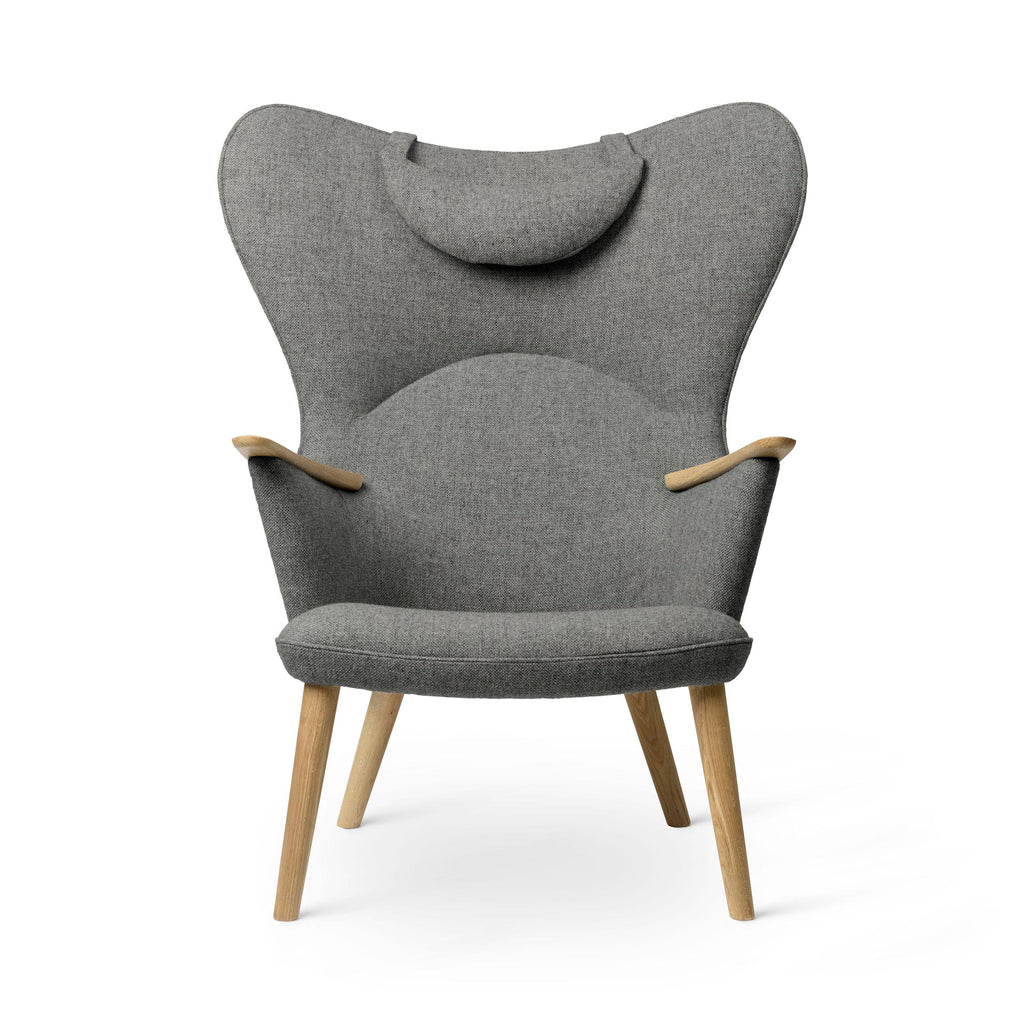 https://a.1stdibscdn.com/hans-j-wegner-ch78-mama-bear-chair-in-oak-for-carl-hansen-son-for-sale-picture-11/f_14472/f_438023521740526134607/oiled_oak_fiord_151_fabric_mama_bear_chair_carl_hansen_master.jpg