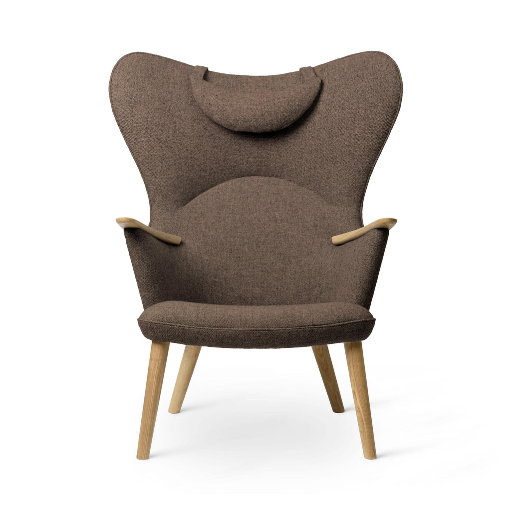 https://a.1stdibscdn.com/hans-j-wegner-ch78-mama-bear-chair-in-oak-for-carl-hansen-son-for-sale-picture-12/f_14472/f_438023521740526134598/oiled_oak_fiord_271_fabric_mama_bear_chair_wegner_for_carl_hansen_master.jpg