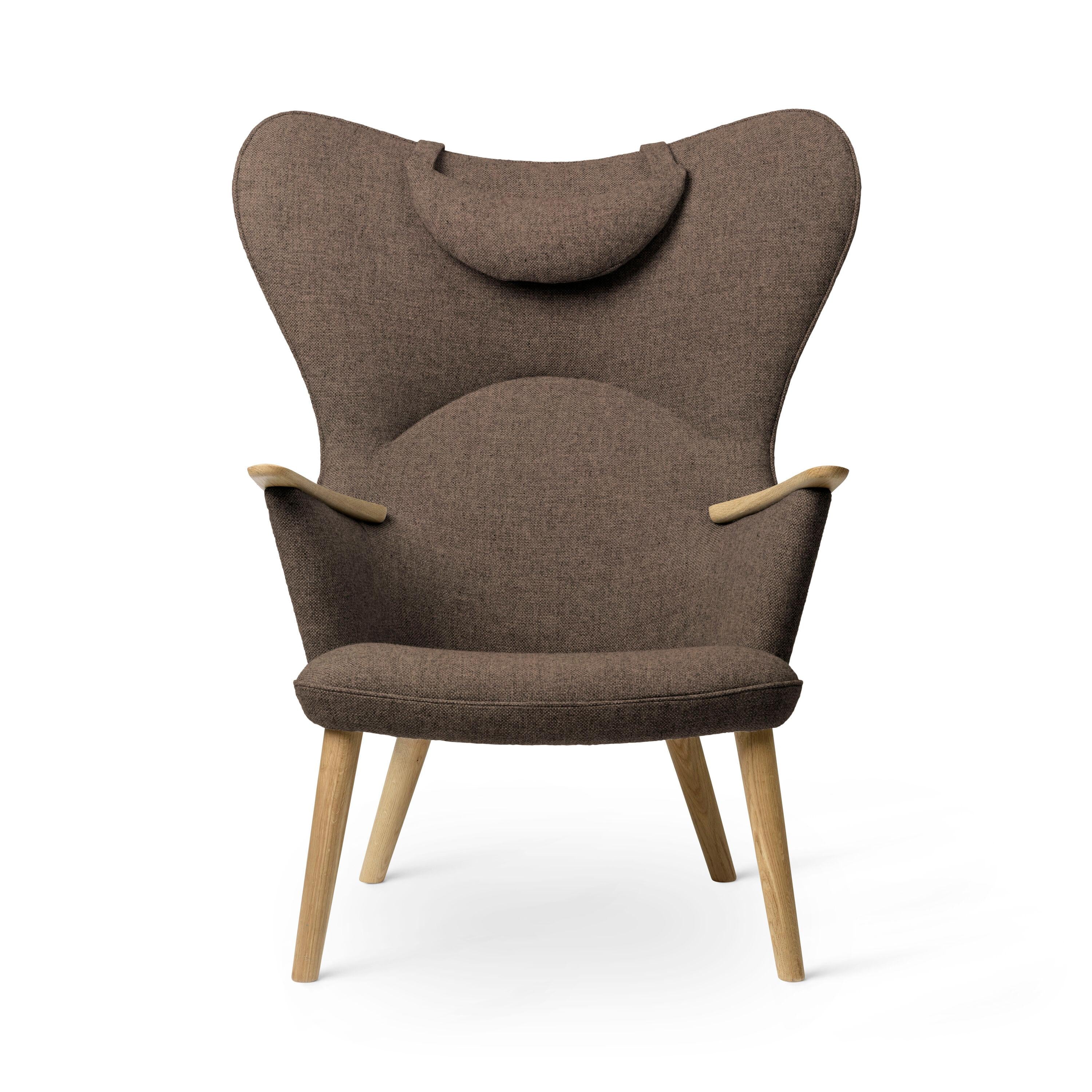 https://a.1stdibscdn.com/hans-j-wegner-ch78-mama-bear-chair-in-oak-for-carl-hansen-son-for-sale-picture-12/f_14472/f_438023521740526134598/oiled_oak_fiord_271_fabric_mama_bear_chair_wegner_for_carl_hansen_master.jpg