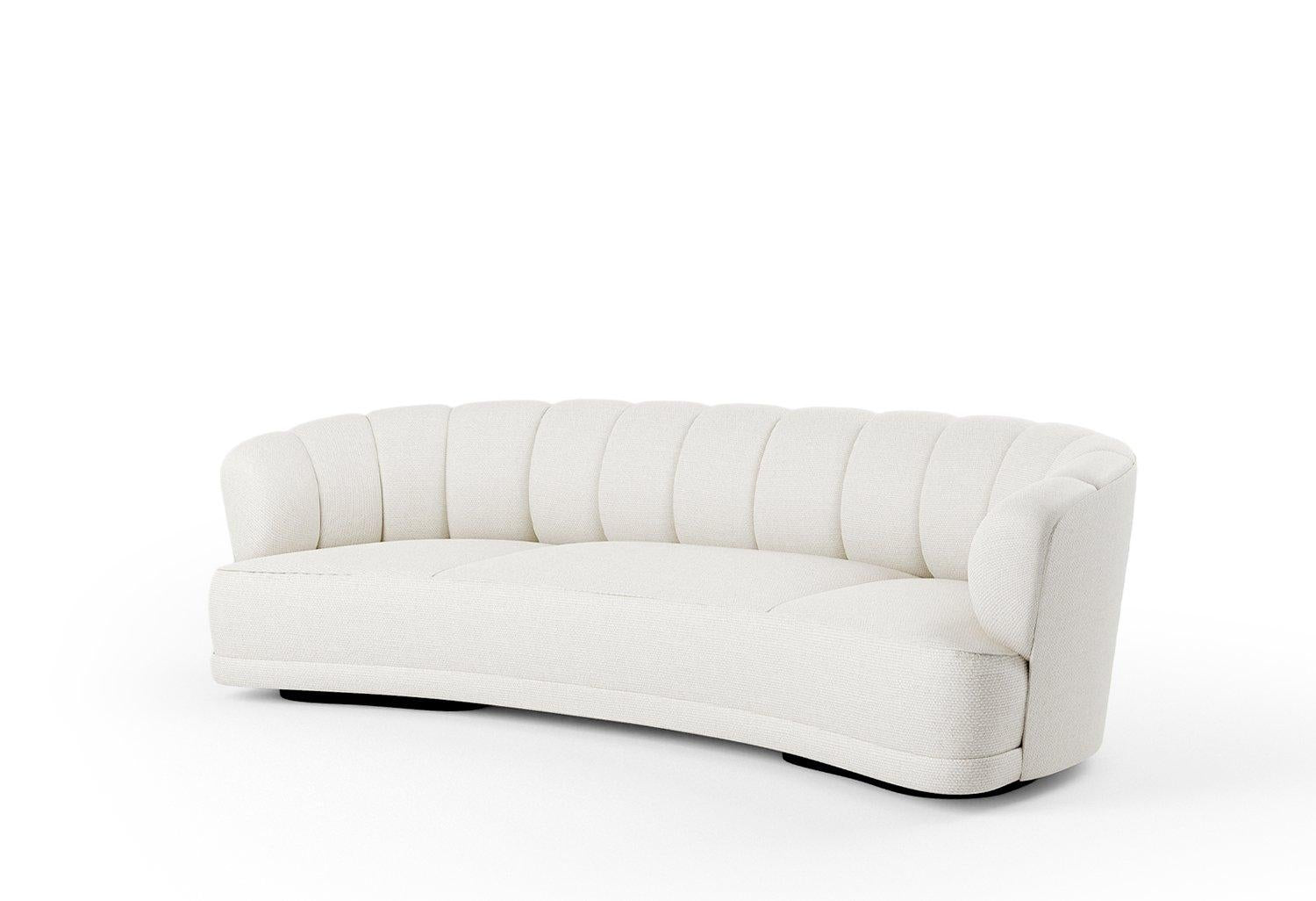 https://a.1stdibscdn.com/1950s-style-sofa-made-to-order-in-customers-own-material-com-for-sale-picture-4/f_27693/f_378493321704756570268/oscar_larforma_02_master.jpg
