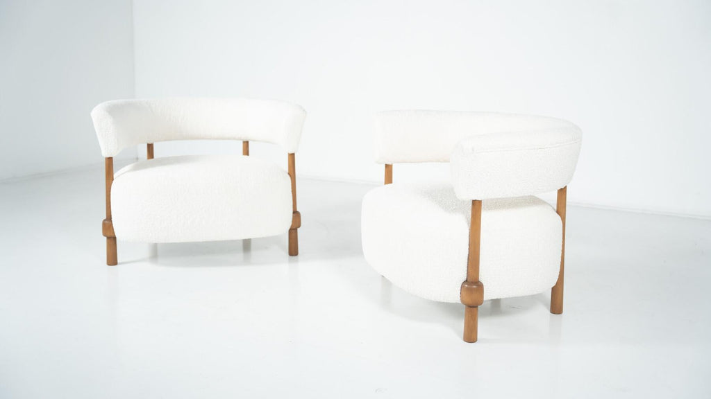 https://a.1stdibscdn.com/pair-of-contemporary-italian-armchairs-italy-for-sale-picture-6/f_22653/f_487431521770726749749/pair_of_contemporary_italian_armchairs_italy_34425114_en_max_master.jpg