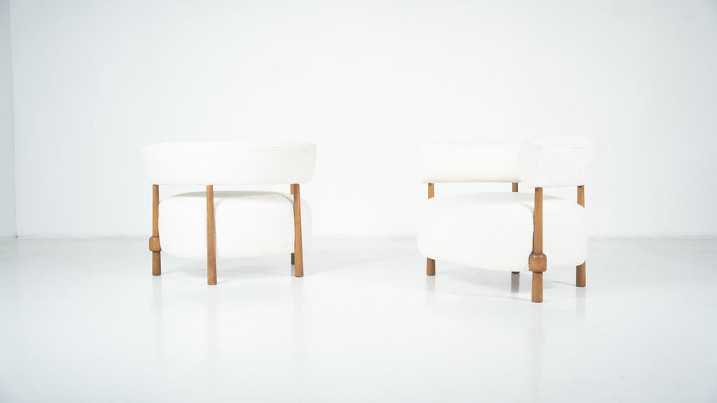 https://a.1stdibscdn.com/pair-of-contemporary-italian-armchairs-italy-for-sale-picture-8/f_22653/f_487431521770726749778/pair_of_contemporary_italian_armchairs_italy_34425161_en_max_master.jpg