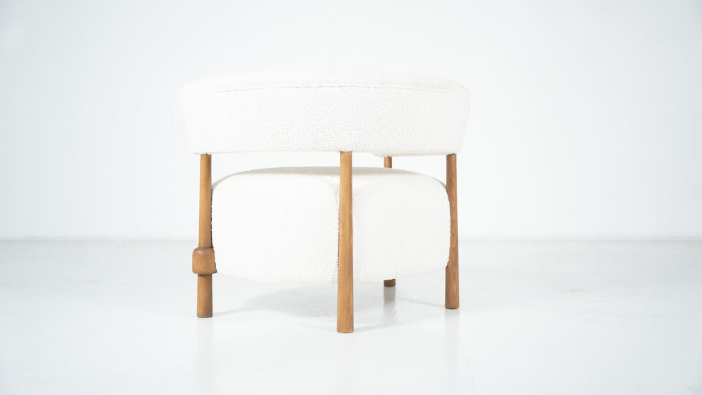 https://a.1stdibscdn.com/pair-of-contemporary-italian-armchairs-italy-for-sale-picture-3/f_22653/f_487431521770726685431/pair_of_contemporary_italian_armchairs_italy_34425204_en_max_master.jpg