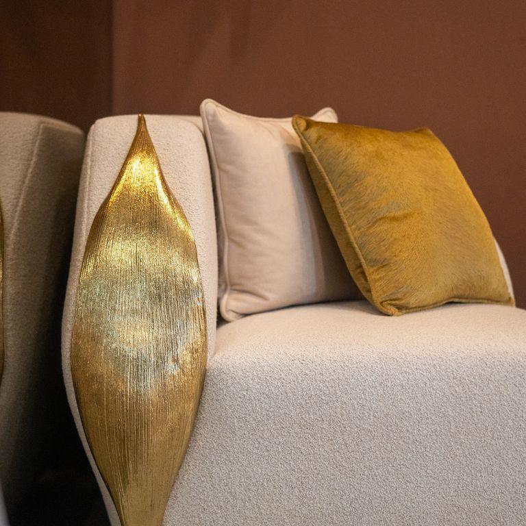 https://a.1stdibscdn.com/palm-sofa-elegant-organic-sofa-in-soft-white-fabric-with-brass-finish-for-sale-picture-16/f_84862/f_490045621772193333453/palm_sofa_16__master.jpg