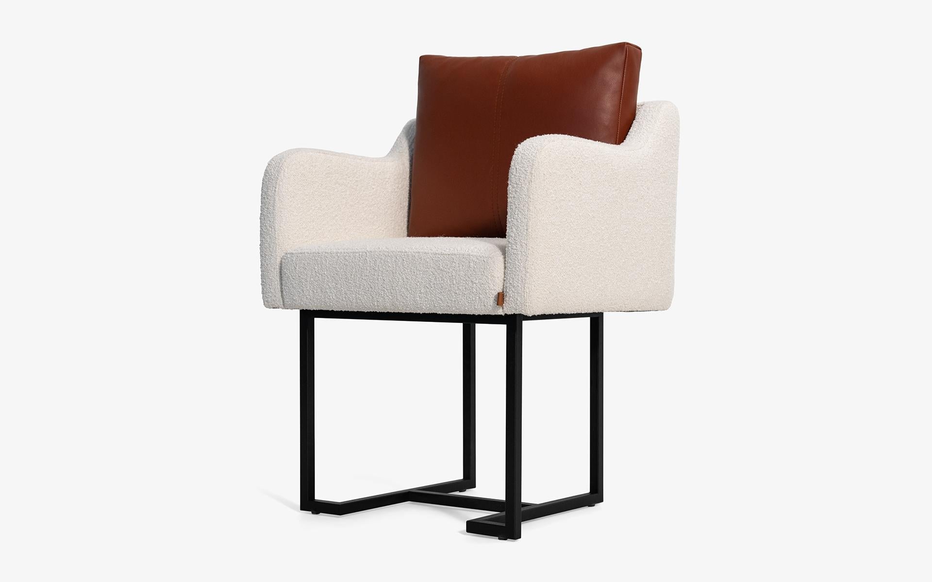 https://a.1stdibscdn.com/papillonne-chair-with-metal-leg-for-sale-picture-7/f_62262/f_436653121739803403327/papillonne_sandalye_bej_buklet_kahverengi_suni_deri_satine_krom_6_master.jpg