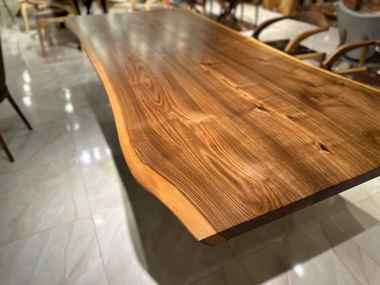 https://a.1stdibscdn.com/live-edge-walnut-massive-wooden-handmade-custom-dining-table-for-sale-picture-3/f_91932/f_403876721719588111015/photo1719585713_12__master.jpeg