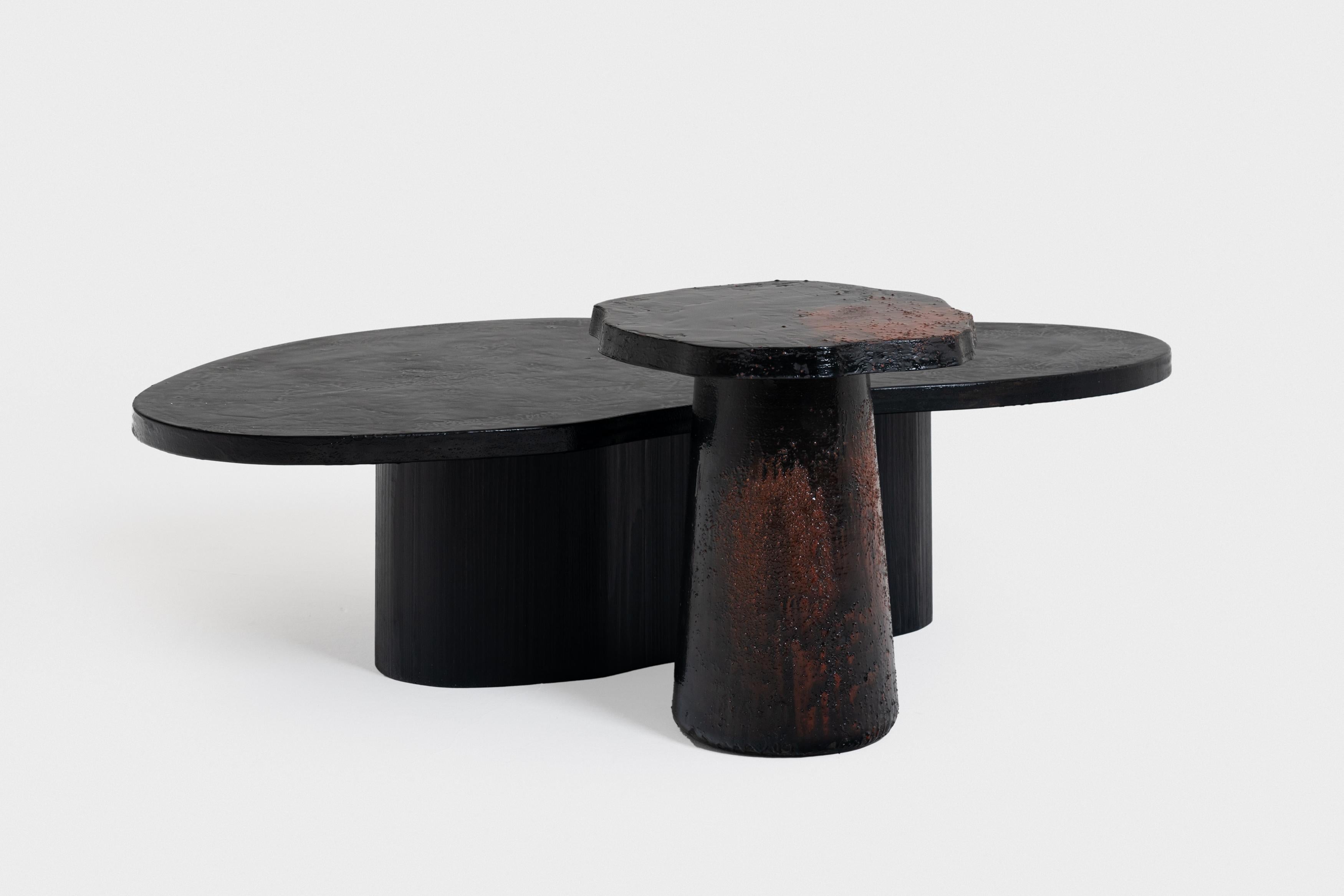 https://a.1stdibscdn.com/cork-coffee-table-in-handpainted-mdf-with-resin-finishes-by-rou-materiaal-for-sale-picture-3/f_104662/f_456707021751299996971/_piercarloquecchia_dsl_studio_DSC4347_Modifica_master.jpg