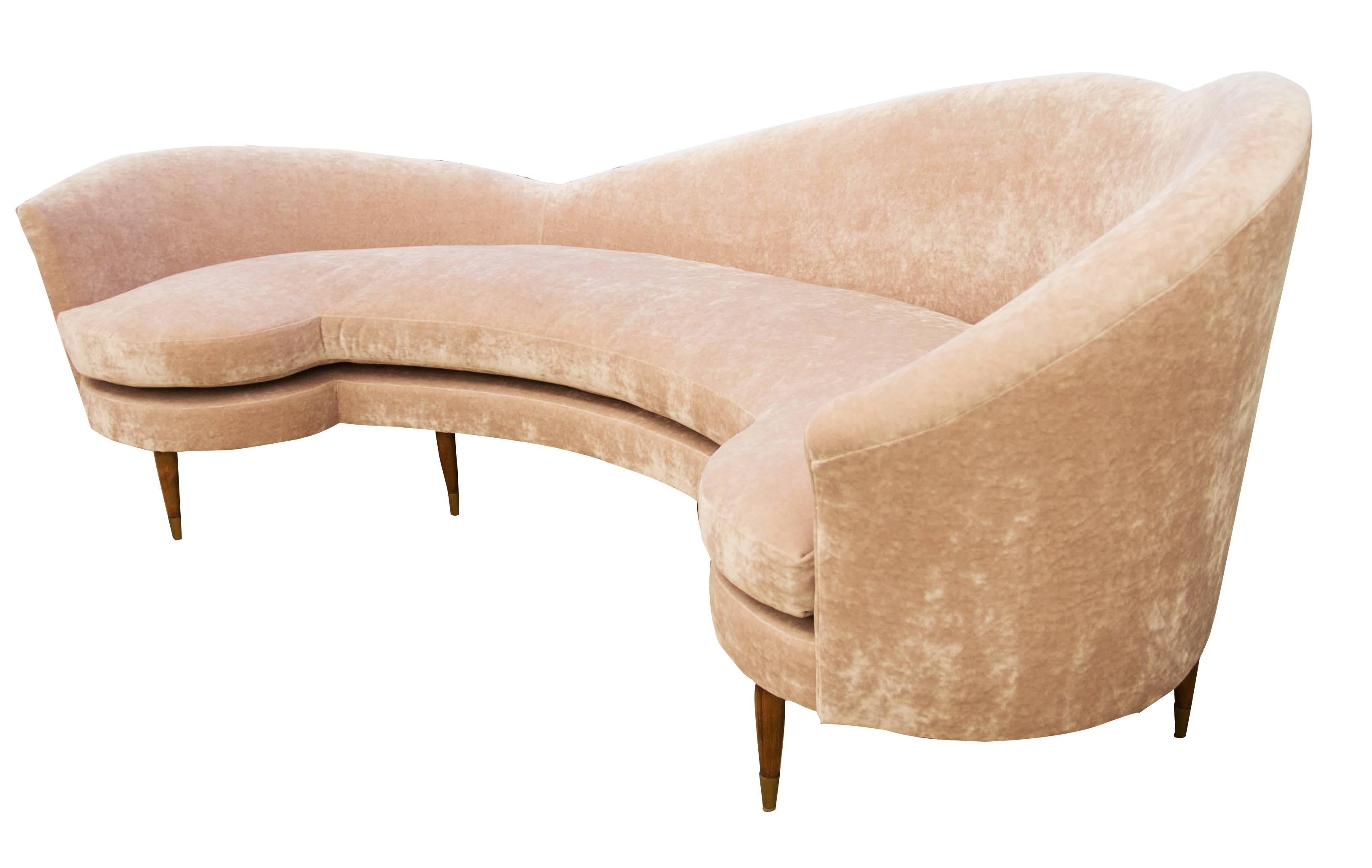 https://a.1stdibscdn.com/archivesE/upload/f_21233/1504988288066/pinksofa7_master.jpg