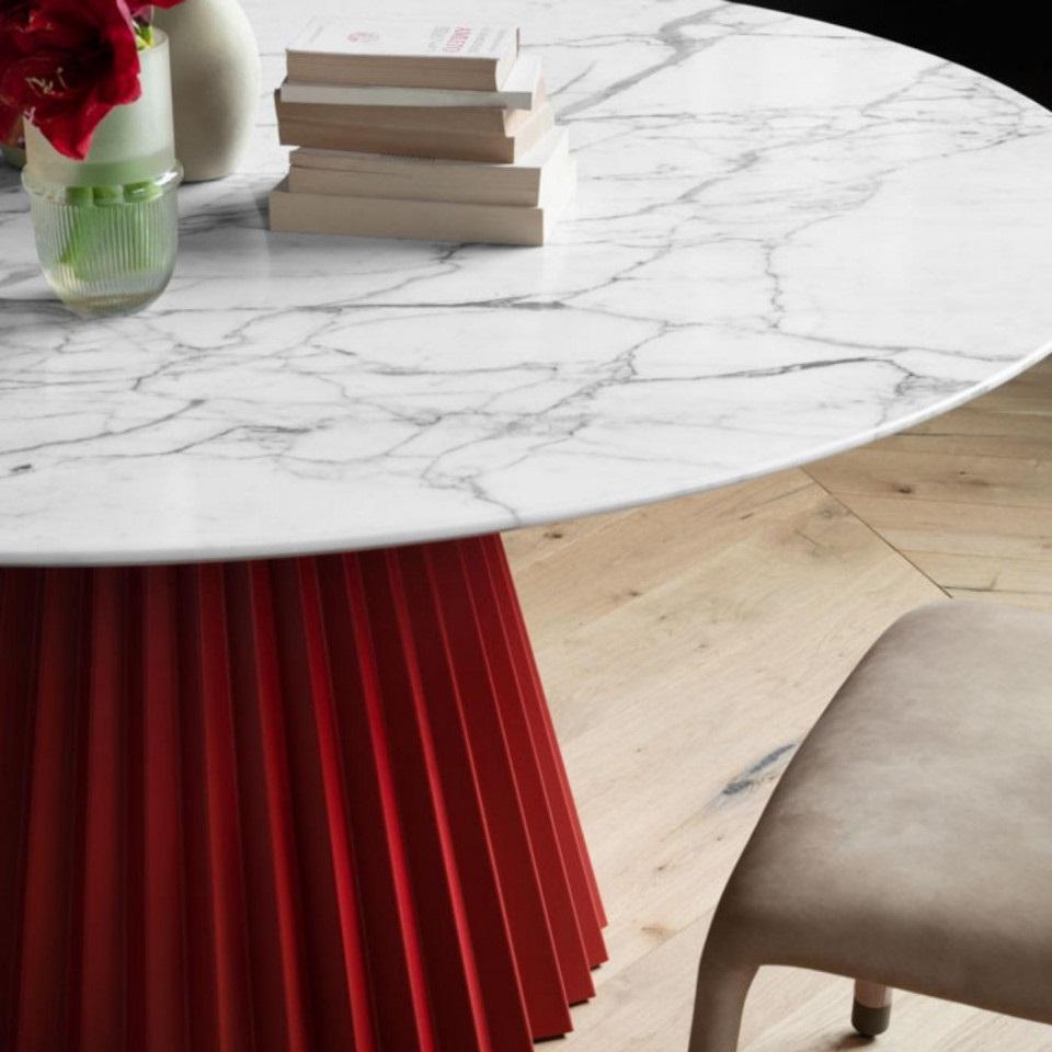 https://a.1stdibscdn.com/lazy-susan-dining-table-with-lacquered-metal-base-marble-top-seats-8-10-for-sale-picture-5/f_27693/f_303984121663005242785/pleat_midj_gallery_prodotto_2__master.jpg