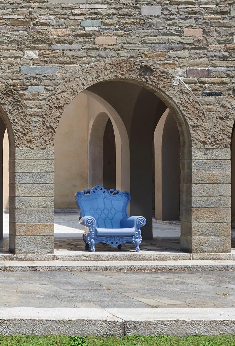 https://a.1stdibscdn.com/flame-red-queen-of-love-armchair-by-moro-pigatti-for-sale-picture-2/f_12192/f_433855621738176913152/powder_blue_master.jpg
