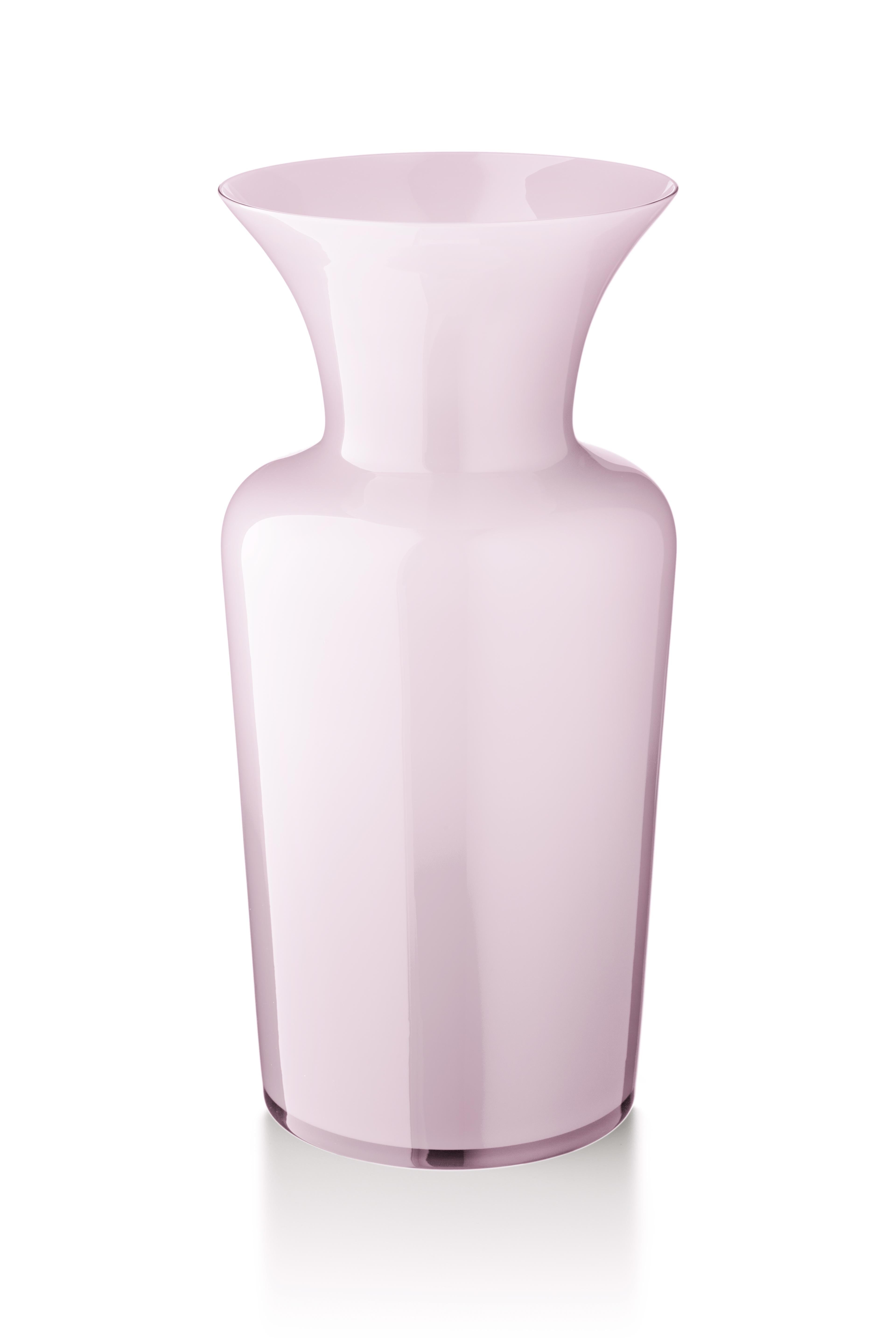 https://a.1stdibscdn.com/archivesE/upload/12330573/1563948473895/profili_sword_lily_vase_large_rosa_conchiglia_master.jpg