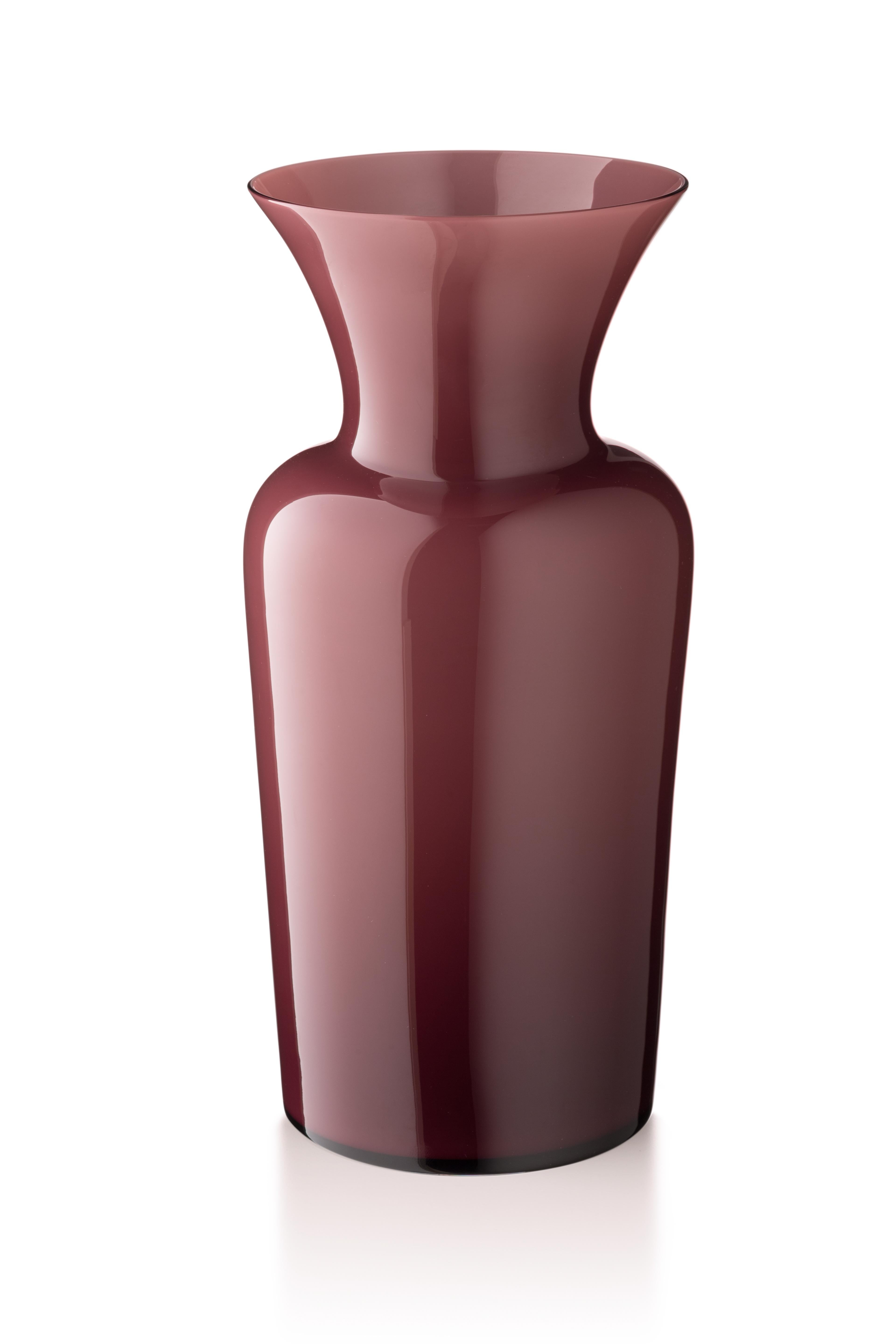 https://a.1stdibscdn.com/archivesE/upload/12330573/1563948631705/profili_sword_lily_vase_large_viola_master.jpg