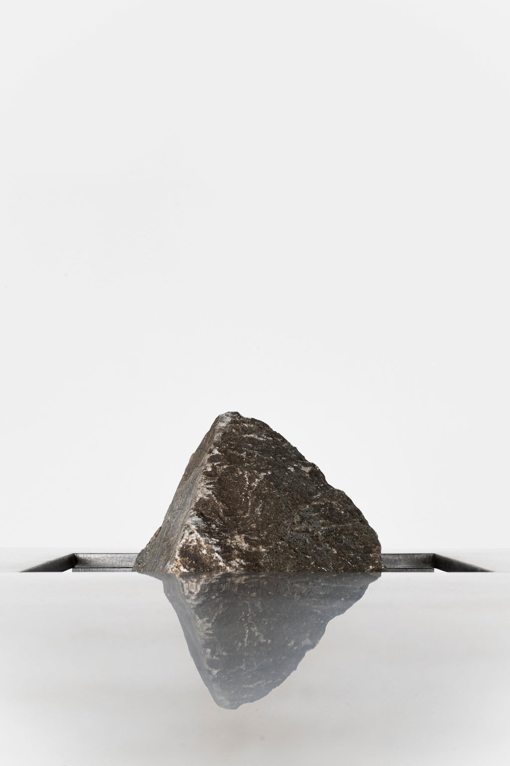 https://a.1stdibscdn.com/proportions-of-stone-table-by-lee-sisan-for-sale-picture-5/f_12192/f_380117421705630483783/proportion_of_stone_table_5_master.jpg