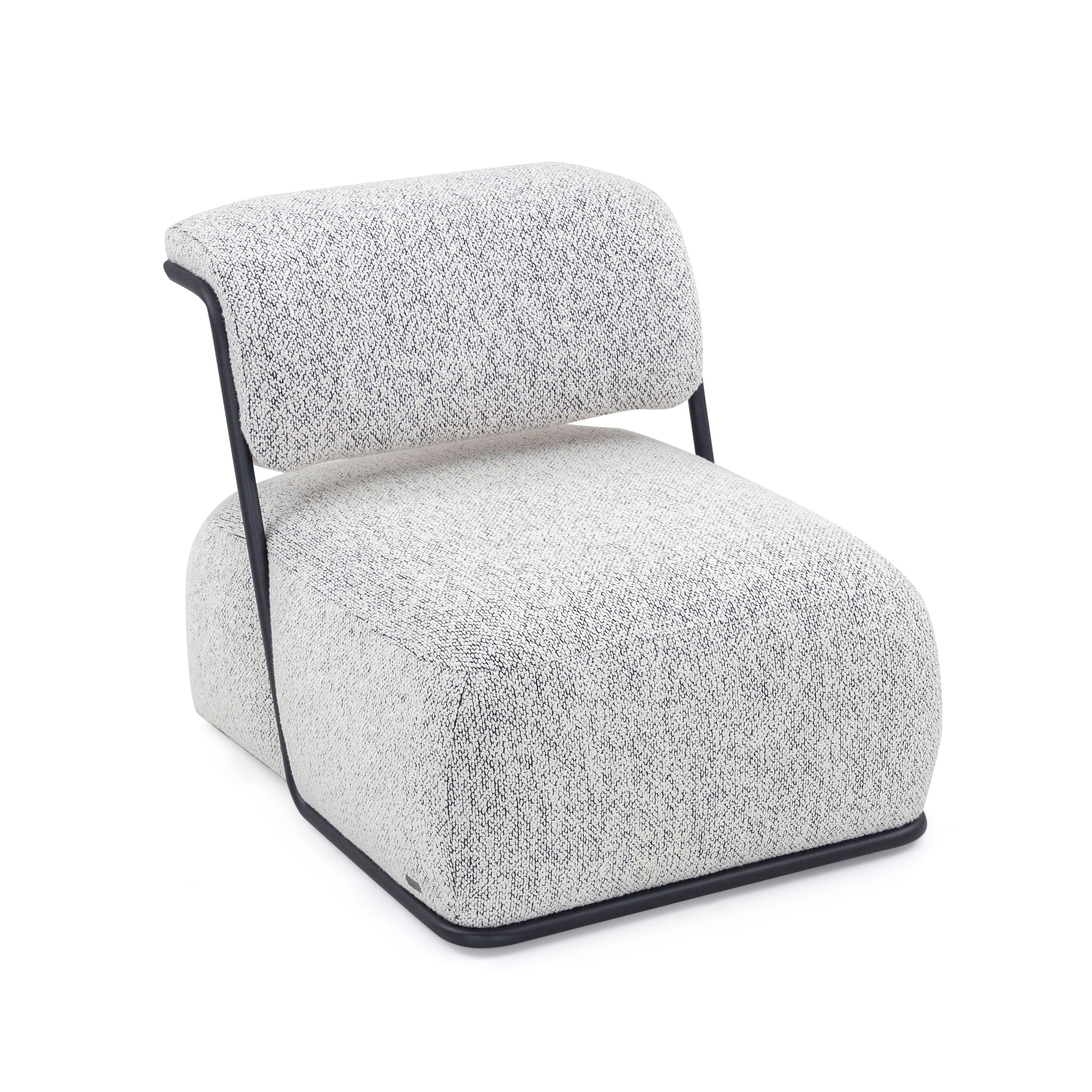 https://a.1stdibscdn.com/mono-slipper-chair-in-black-metal-and-white-and-black-fabric-for-sale-picture-6/f_52822/f_407066821721417934581/qo0TgLVPfejwr4v5kfpw__master.jpg