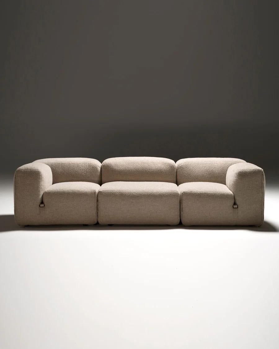 https://a.1stdibscdn.com/le-mura-sofa-in-fabric-by-mario-bellini-for-tacchini-w-288-cm-1133-in-for-sale-picture-2/f_105752/f_474529721762719041734/qs7_900x_master.jpeg
