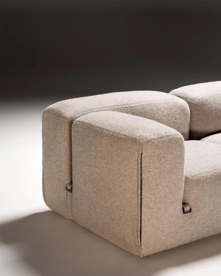 https://a.1stdibscdn.com/le-mura-sofa-in-fabric-by-mario-bellini-for-tacchini-w-288-cm-1133-in-for-sale-picture-4/f_105752/f_474529721762719042717/qs8_900x_master.jpeg