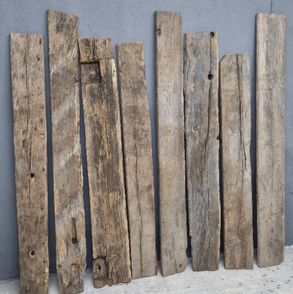 https://a.1stdibscdn.com/reclaimed-country-antique-table-made-from-barn-oak-boards-19th-3d-model-for-sale-picture-5/f_99712/f_413772021737838541225/reclaimed_oak_19th_century_master.jpg